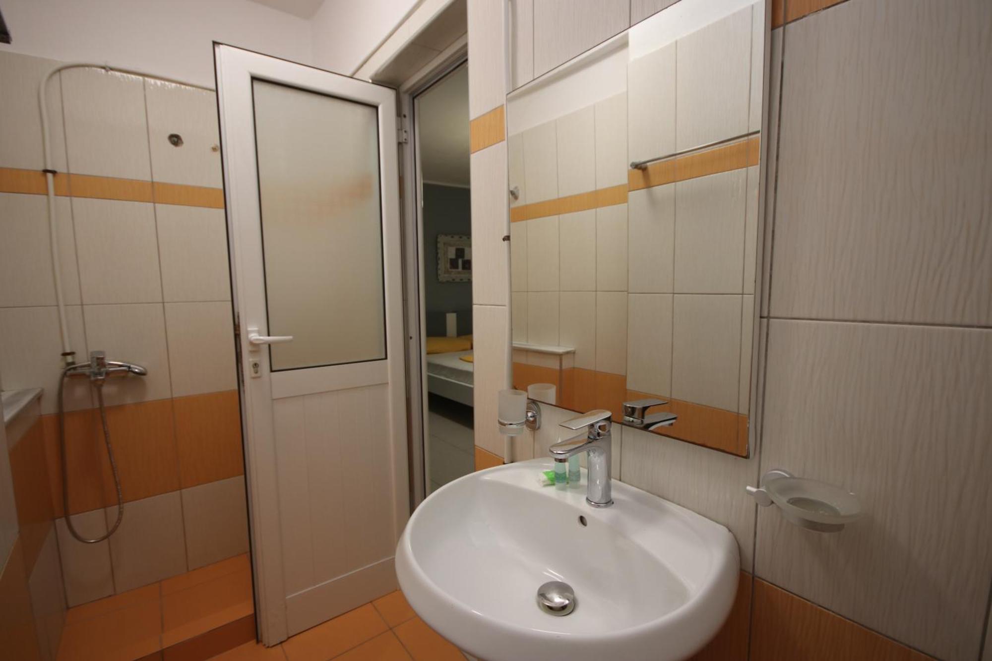 Hotel Potami Beach - Mondi Goro Himare Exterior photo